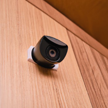 Quelle est la distance de transmission de vidéo pour une montre caméra espion ?