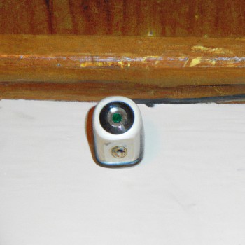 Est-il nécessaire d'installer des logiciels supplémentaires pour une lampe camera espion ?