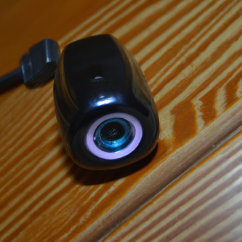 Est-ce que je peux éditer les vidéos enregistrées avec une ceinture avec une caméra espion ?